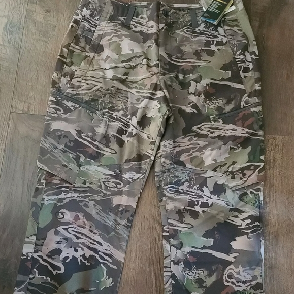 Under Armour Vent NFZ camo pants
